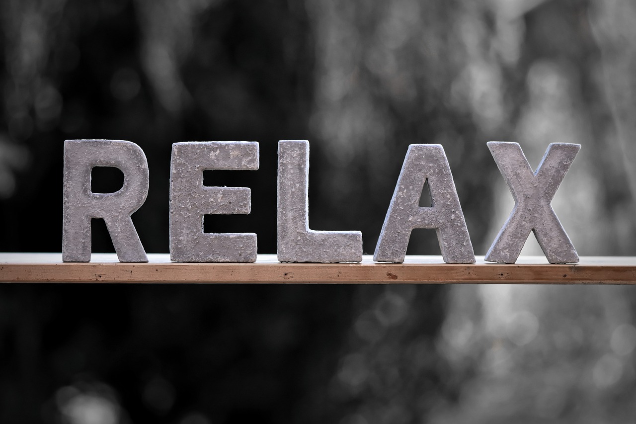 KözigIránytű - relax felirat